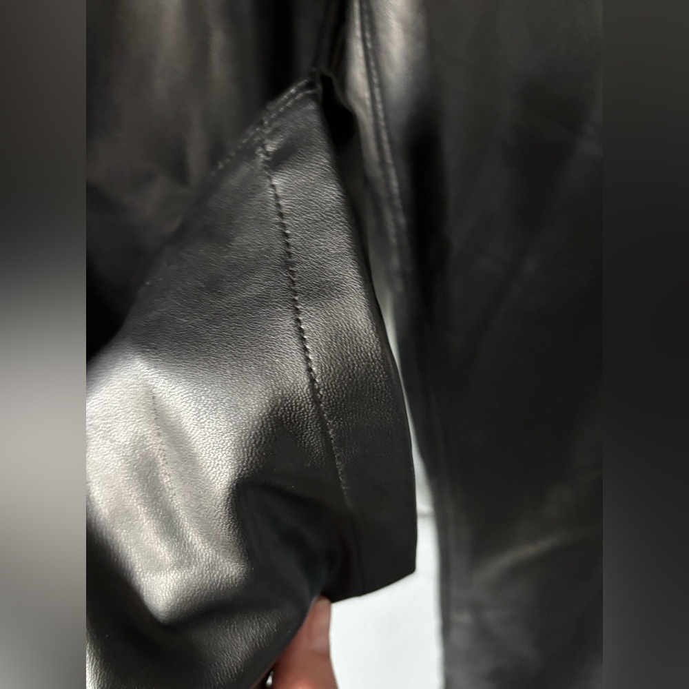 Abercrombie&Fitch 90s Straight Ultra High Rise Curve Love Faux Leather Pants  29 - Picture 7 of 12